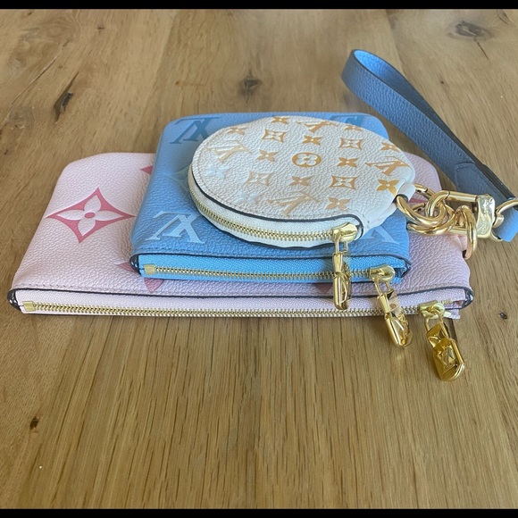 NWT LOUIS VUITTON BY THE POOL TRIO POUCH - Picture 4 of 8